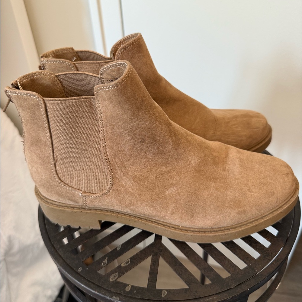 Espirit Tan Suede Ankle Boots